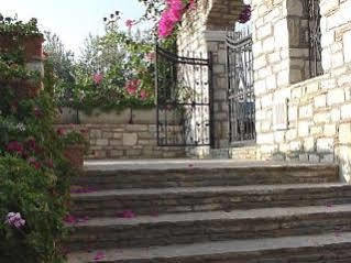 Otel Omar & 3*