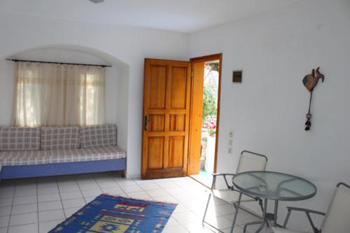 Otel Omar & 3*
